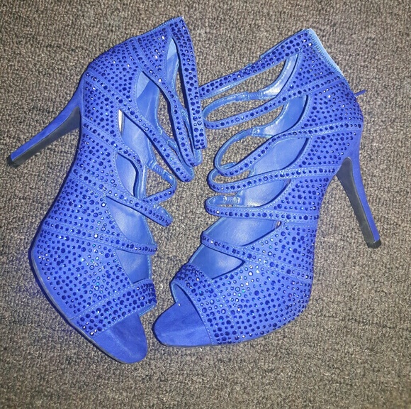Blue studded heels - Picture 4 of 4