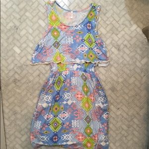 PinkBlush Maternity Aztec Tunic Size Small