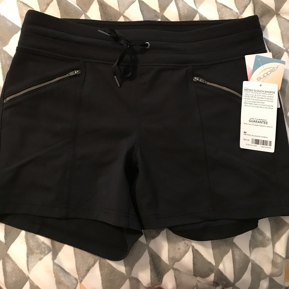 Athleta Metro Slouch Shortie