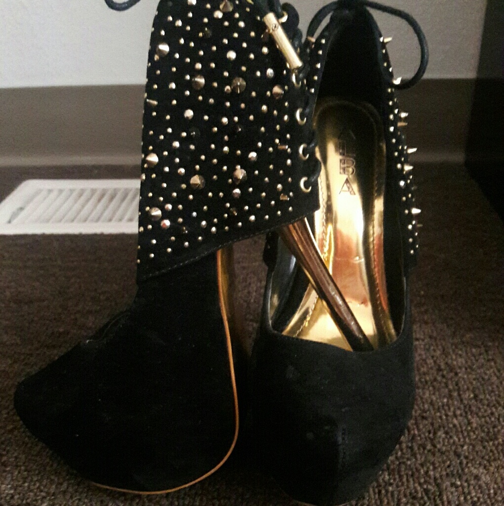 Spiked Jessica Alba heels