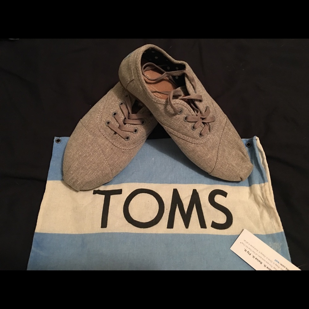 Toms shoes