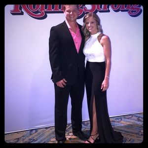 ❤️Beautiful Black and white semi formal dress ❤️