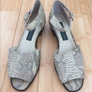 LAST CHANCE! Sandals by Naturalizer