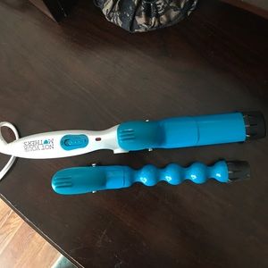 ⭐️MOVING SALE! ⭐️Not Your Mother's Curling Iron