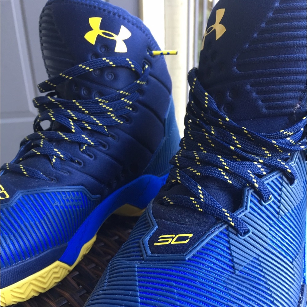 Under Armour Curry 2.5 Basketball shoes.