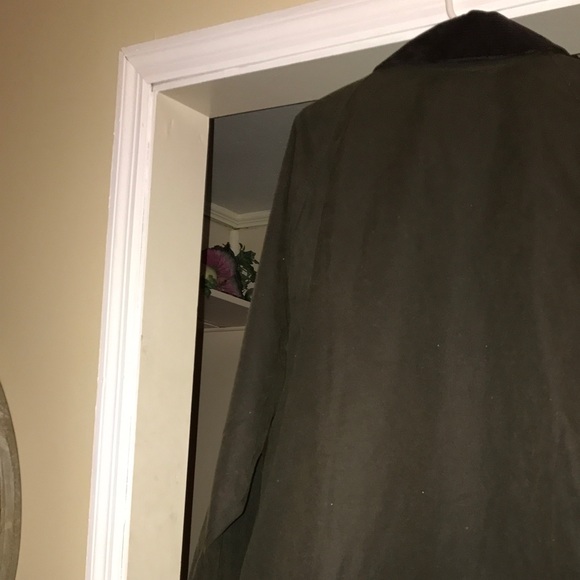 MENS Barbour Beaufort Jacket - Picture 2 of 6