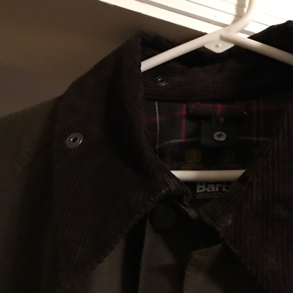 MENS Barbour Beaufort Jacket - Picture 5 of 6