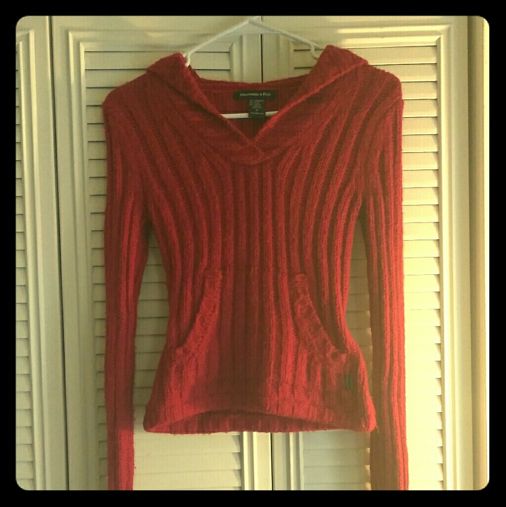 Long sleeve red sweater shirt