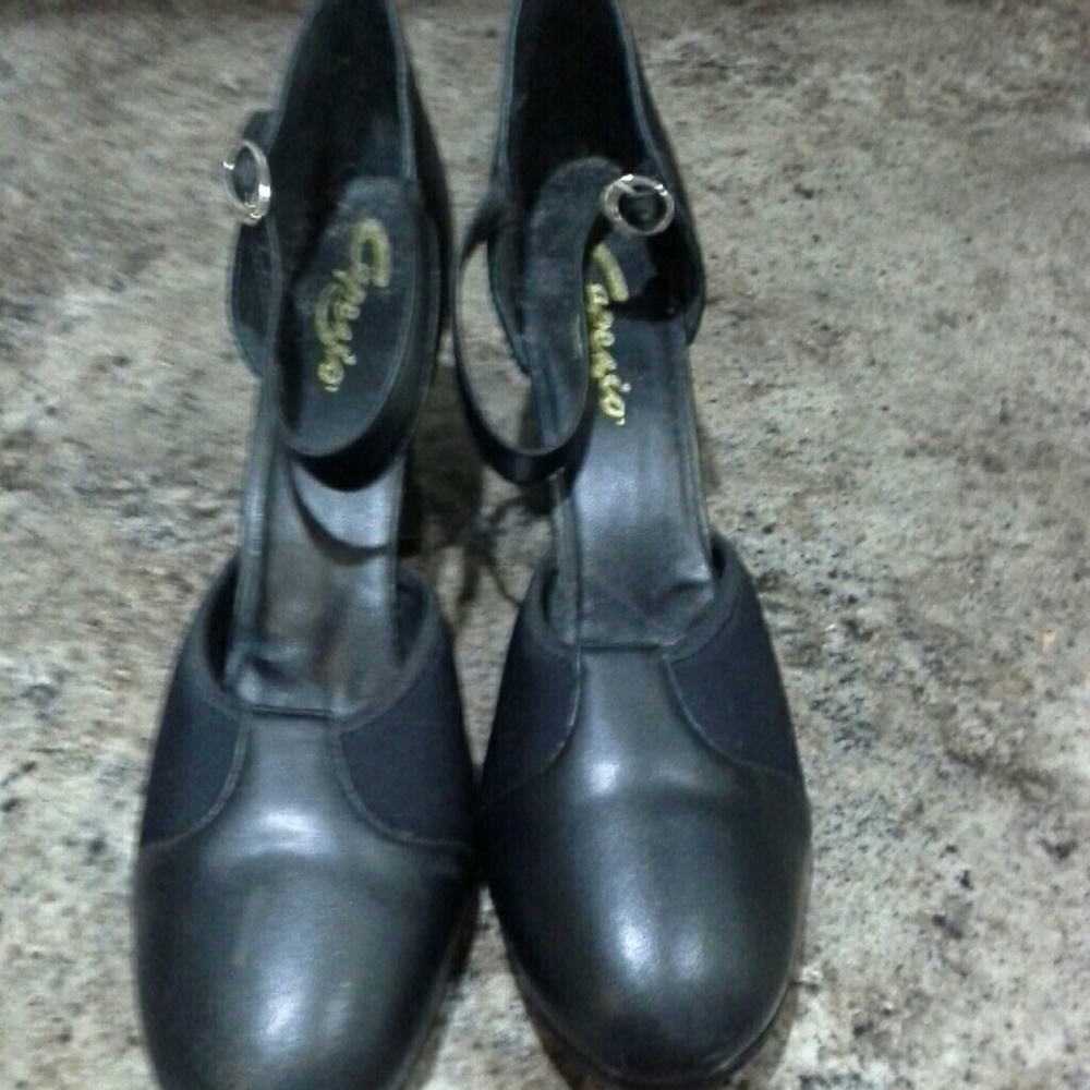 Character shoes