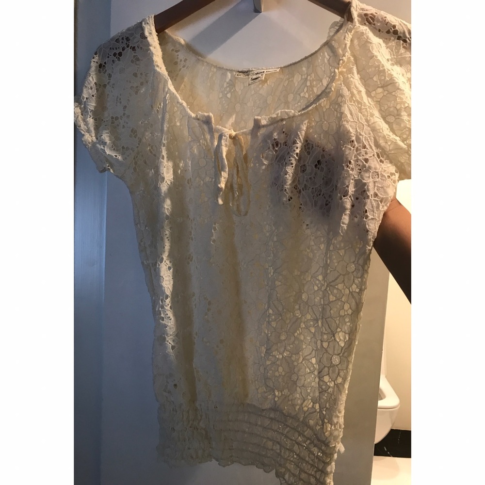 ‼️SOLD‼️ NWOT Lace Off the Shoulder Blouse - Picture 3 of 4