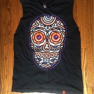 Cut off skull shirt