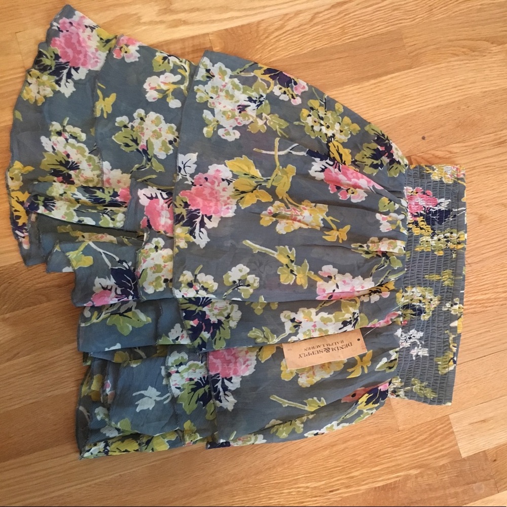 Never worn Ralph Lauren skirt