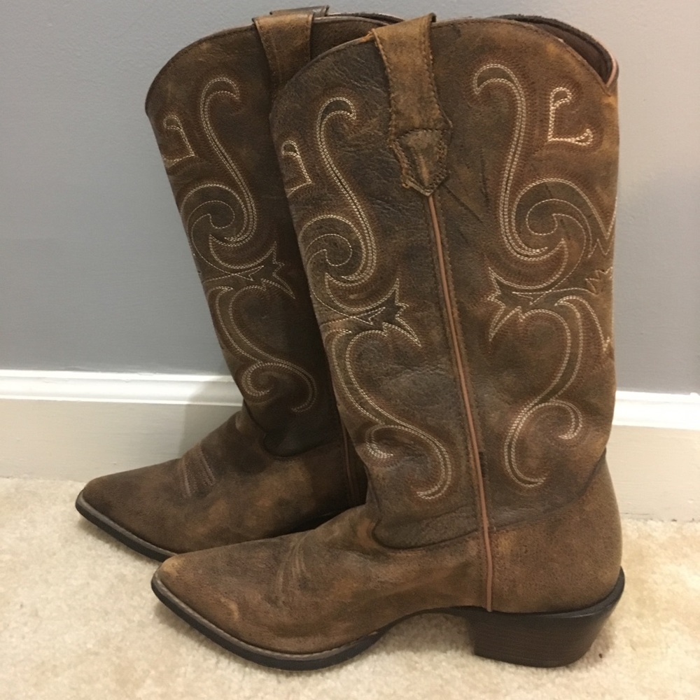 Crush Durango boot, 8M, worn twice.