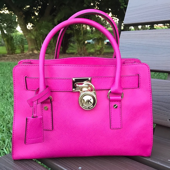 Michael Kors Handbags - Michael Kors Hamilton Bag