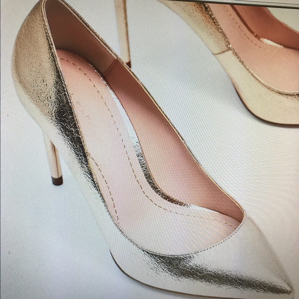 Gold metallic high heel brand new Zara shoes