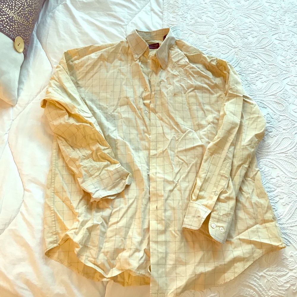 Roundtree & Yorke pale yellow and navy dress shirt