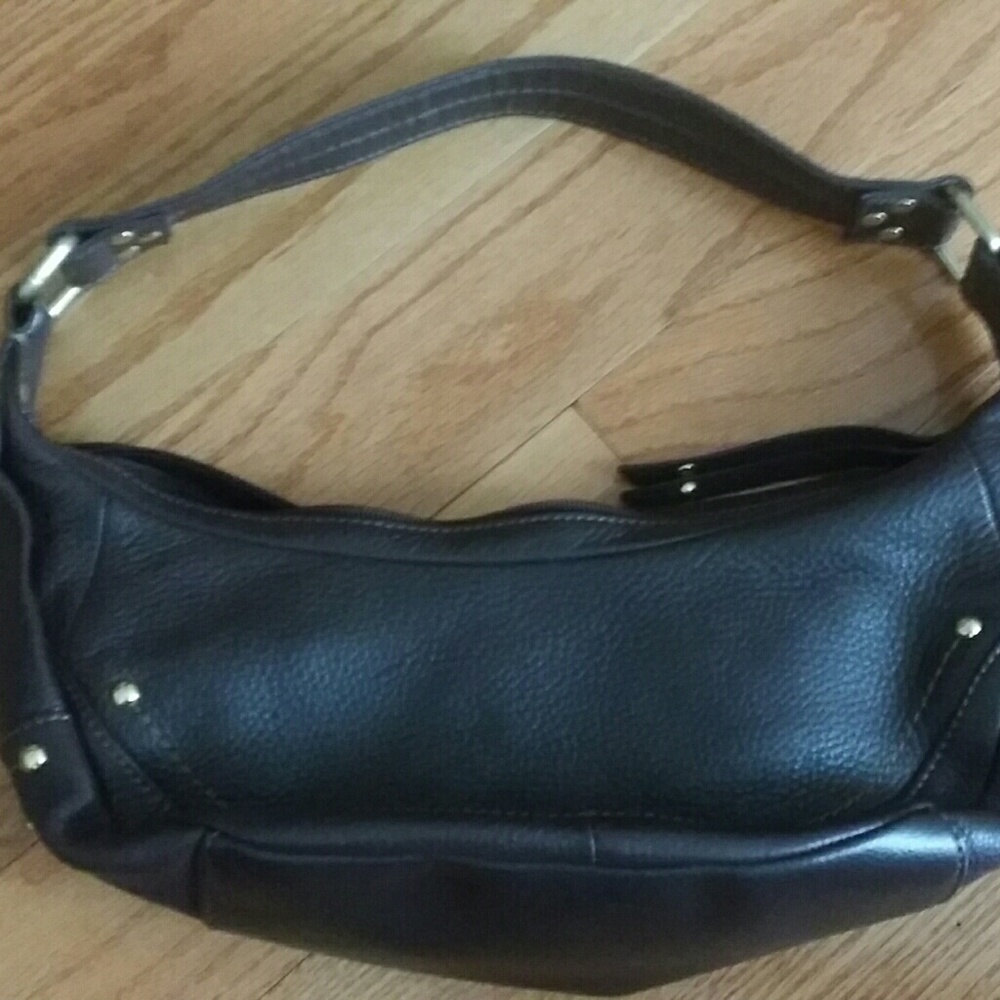 Kenneth Cole Reaction brown leather small bag...
