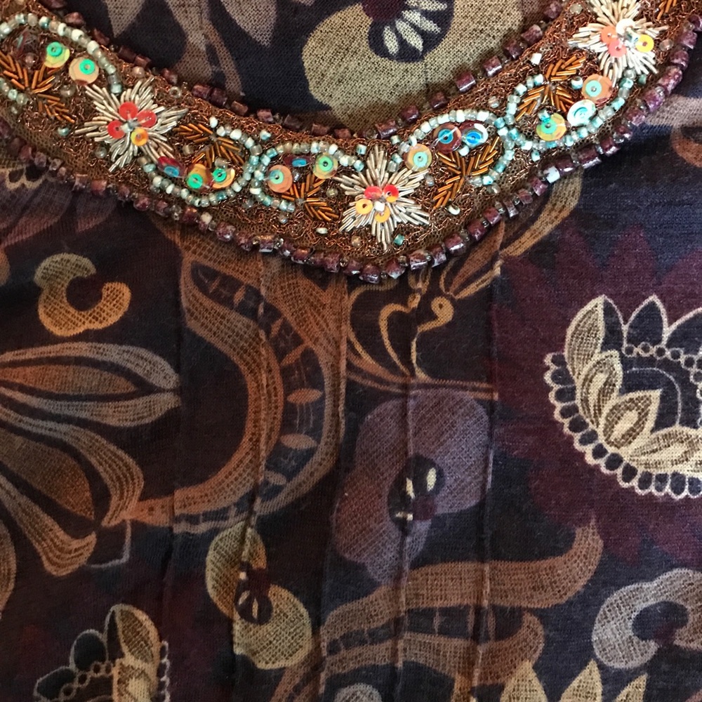 VINTAGE beaded neckline long sleeve