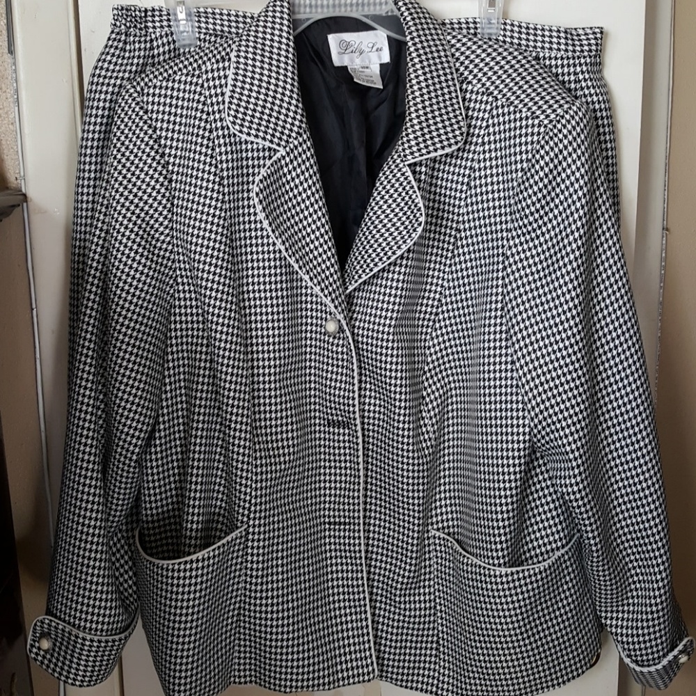 Blazer and skirt black and white