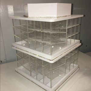 Zahra beauty spinning lipstick tower