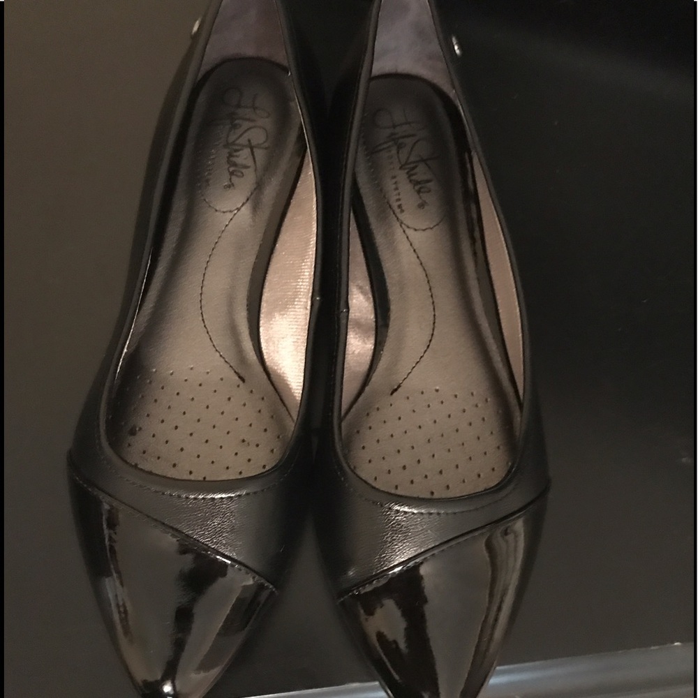 Life Stride Black Flats