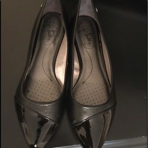 Life Stride Black Flats