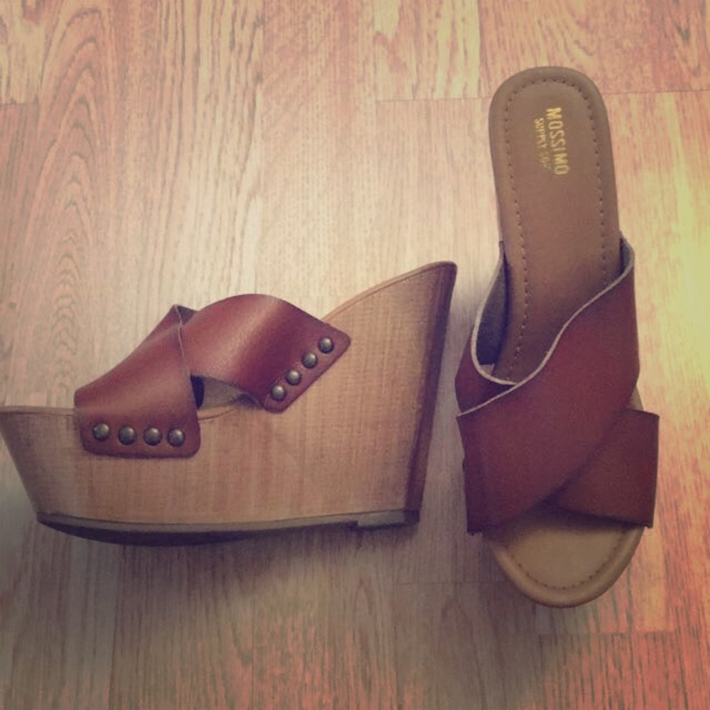 🌺SALE🌺TAN MULES (Faux Leather)