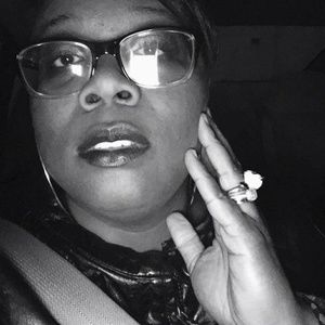Meet your Posher, Carlisa