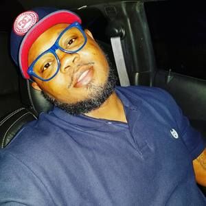 Meet your Posher, Derrick