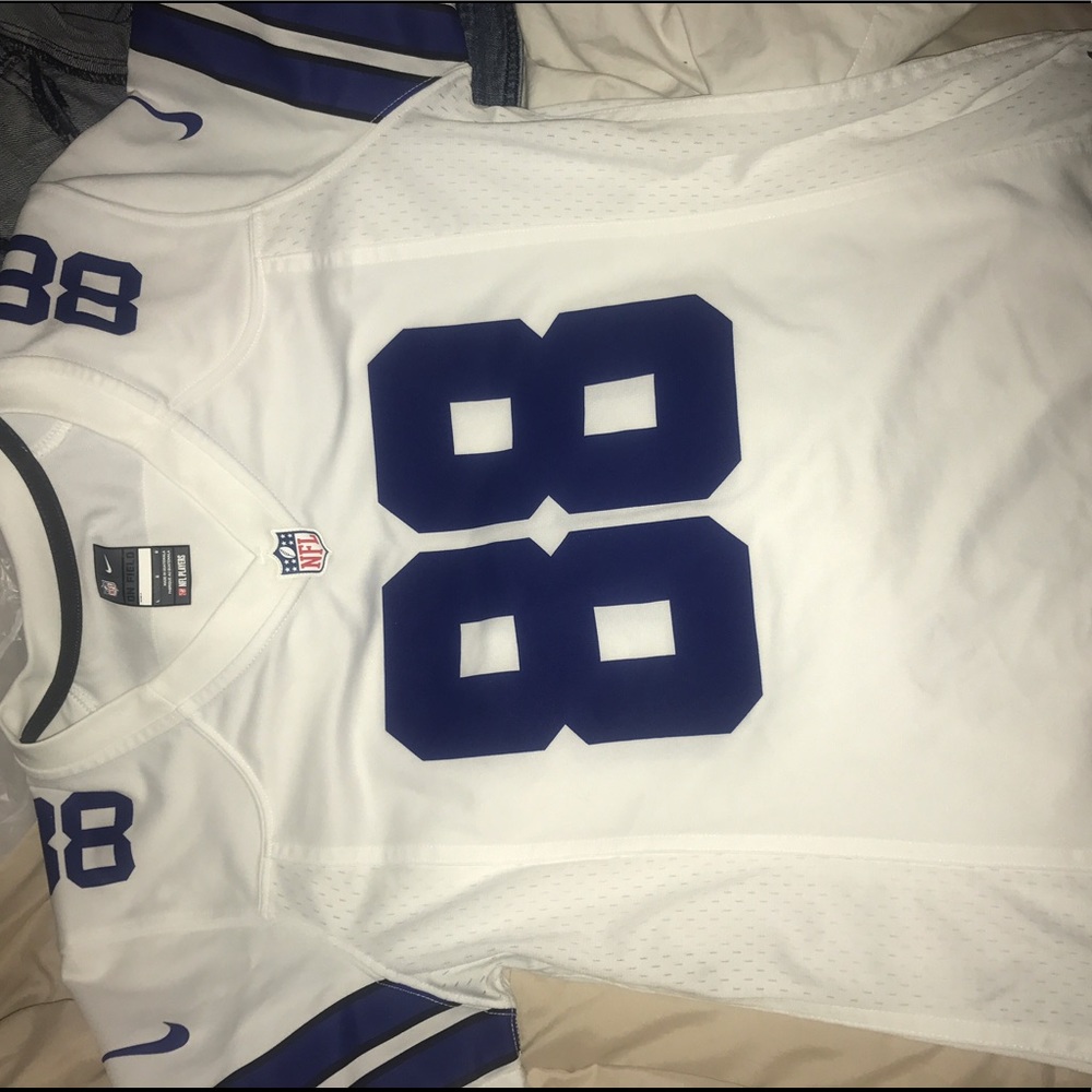 Woman's Dallas cowboys jersey