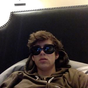 Meet your Posher, Dillon