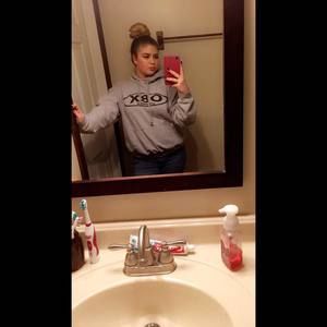 Meet your Posher, Kayla