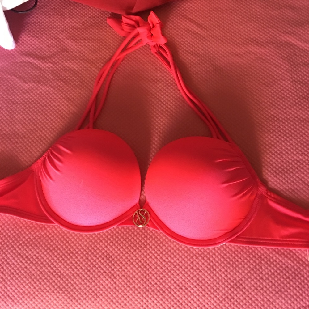 Victoria's Secret bombshell bathing suit top!