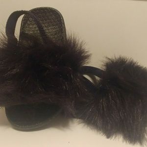 Kids furry sandles with strap
