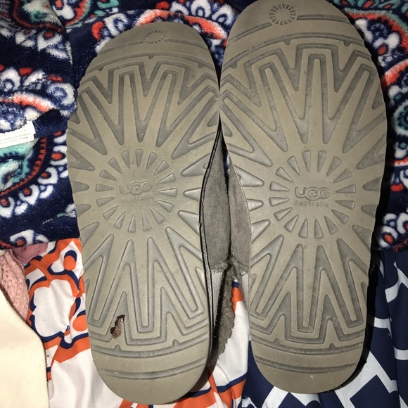 Short Ugg boots! - Picture 7 of 7