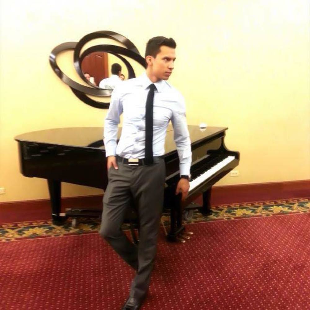 Meet your Posher, Raymon