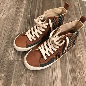 Inkkas Cusco Hi Top Sneakers, women's size 8