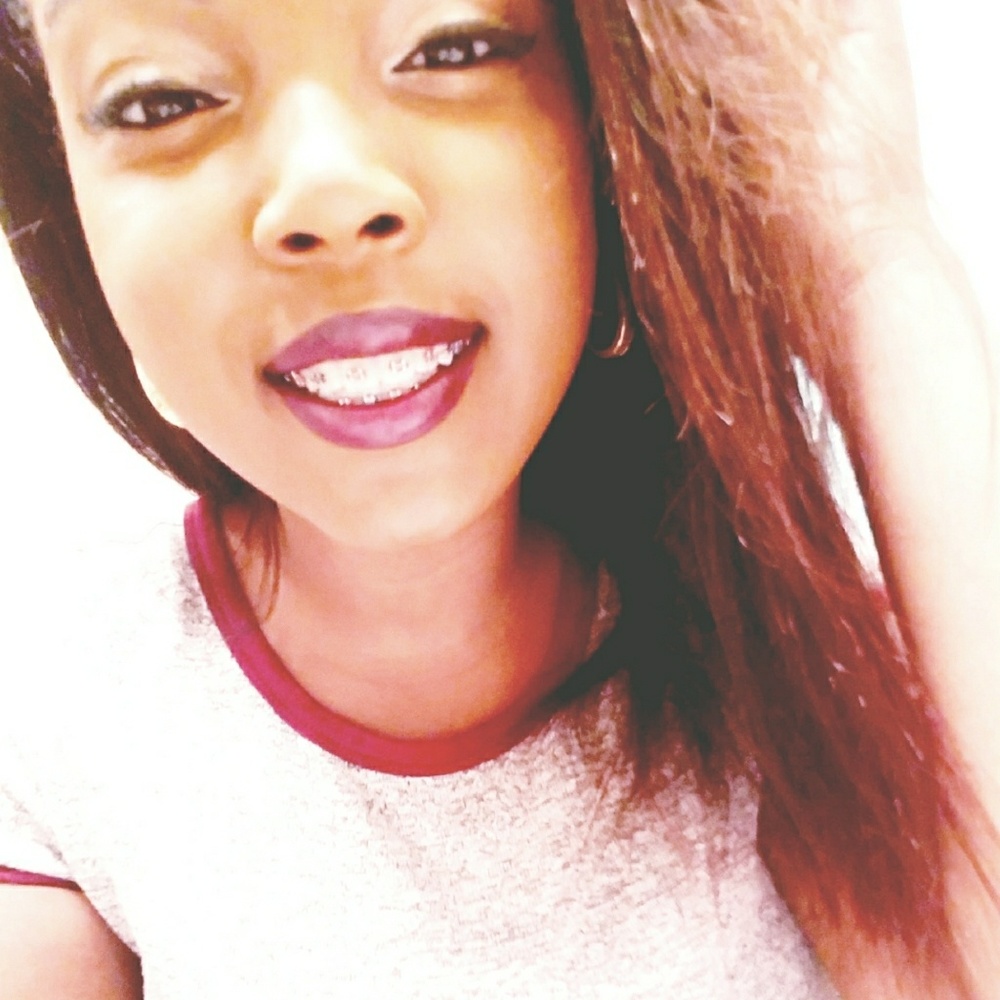 Meet your Posher, Makayla