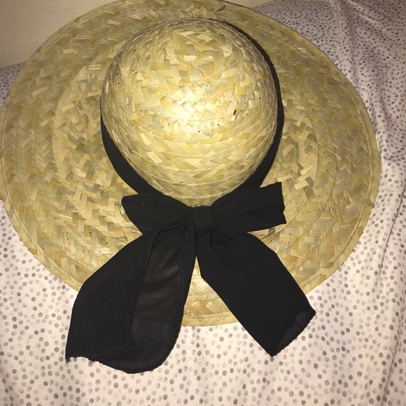 Cute Straw Floppy Hat 🎩💕 - Picture 2 of 4