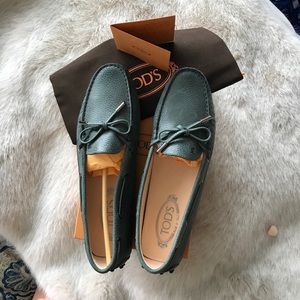 Tod's brand new moccasin loafers never worn size40