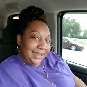 Meet your Posher, Monique