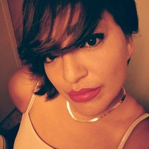 Meet your Posher, Sylvia