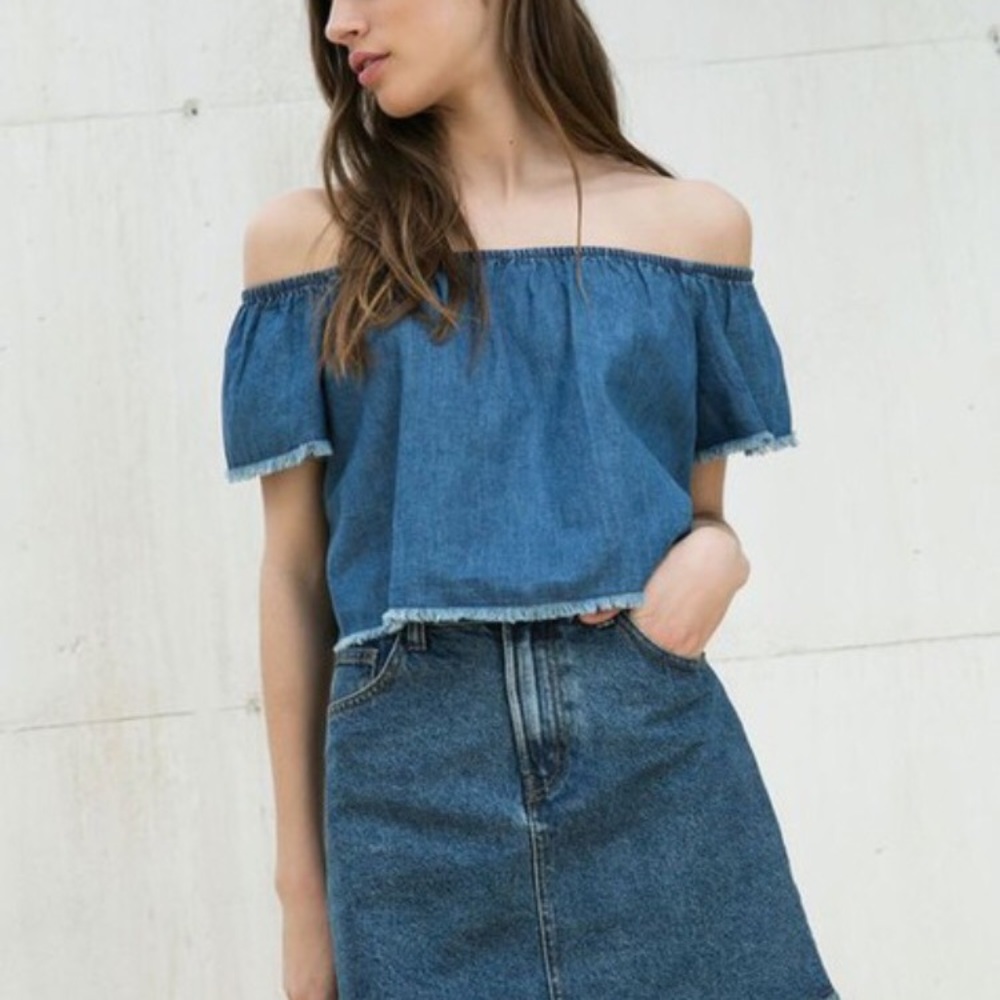 DENIM OFF THE SHOULDER TOP