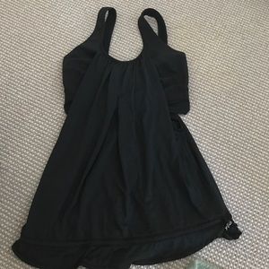 Rarely worn lulu lemon workout top!