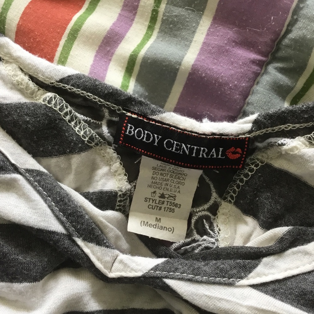 Flowy black and white top from body central - Picture 3 of 3