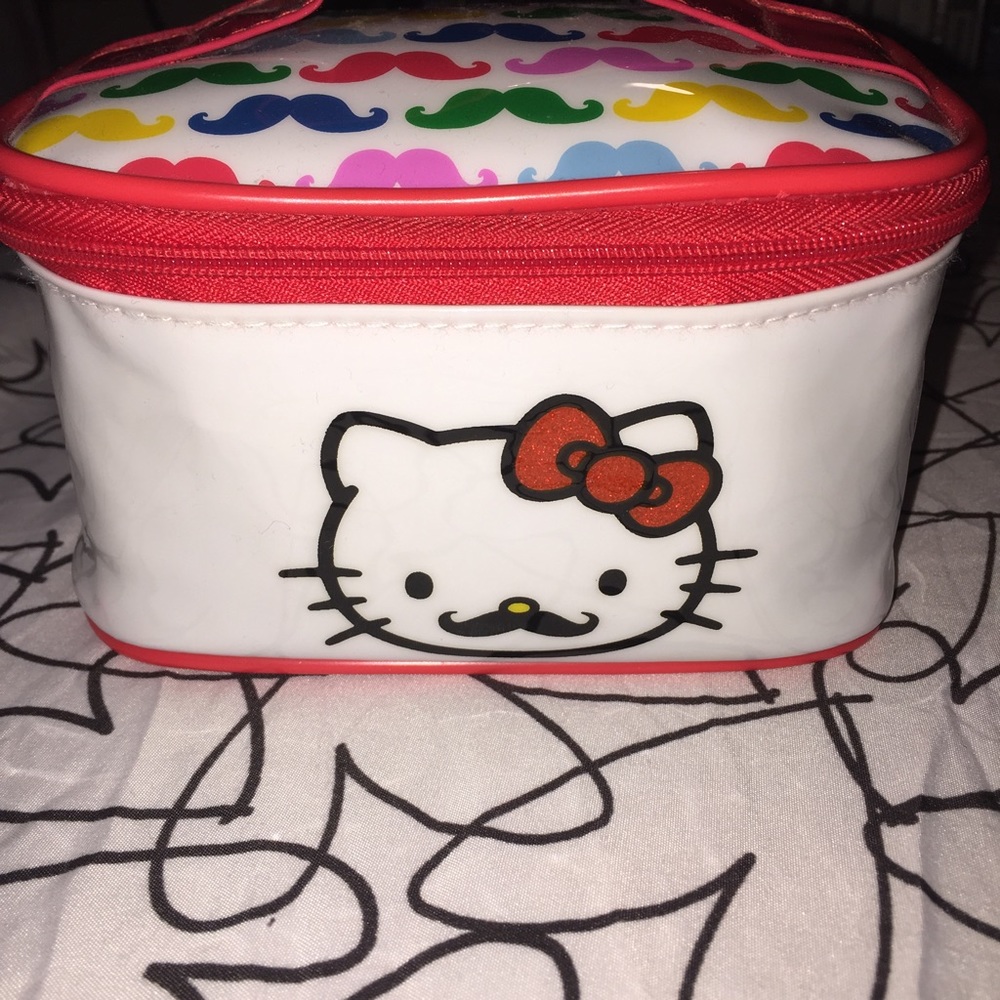 Hello Kitty mustache bag