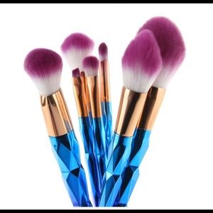 7 Piece Diamond Rainbow Makeup Brush Set