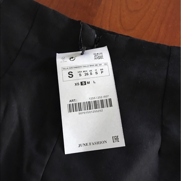 Floral embroidered faux suede mini skirt (skort) - Picture 3 of 3