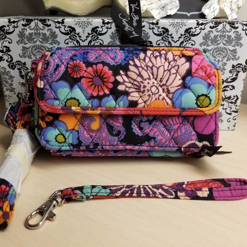 Vera Bradley - Wallet Crossbody