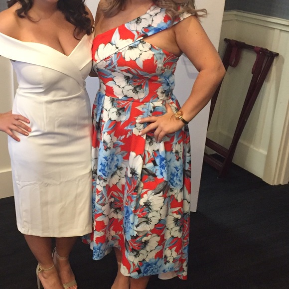 Dress - Picture 2 of 4